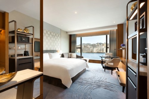 TravMedia_Asia_medium-sized_1211544_Kerry Hotel Hong Kong - Deluxe Sea View Room