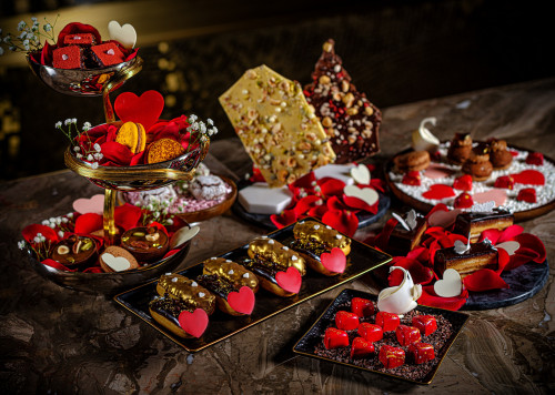 騷靈 甜品吧供應一系列無限任選的情人節主題甜品。