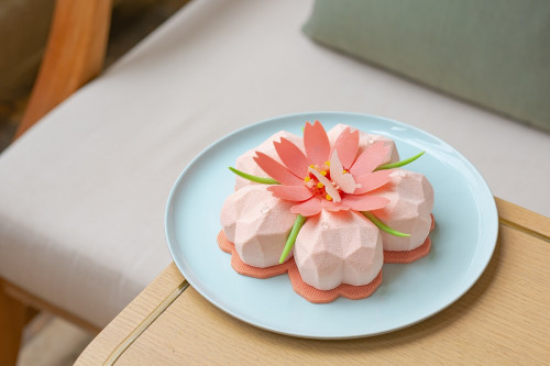 Four Seasons Hotel Macao Oline Exclusive - Sakura Mousse Cake 澳門四季酒店網上獨家發售 - 櫻花慕斯蛋糕