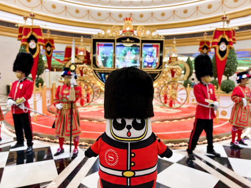 ‘Queen’s Guard’ Soda Panda plush toy