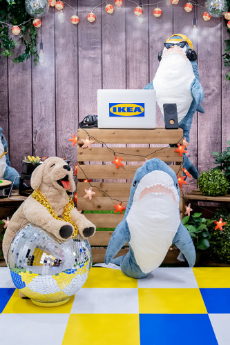 IKEA動物公仔有趣夏日生活情境 – 戶外狂歡派對