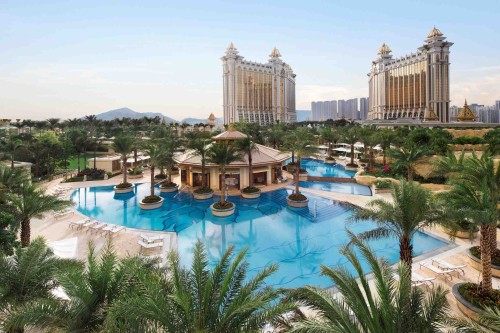 Swimming pool of JW Marriott Hotel Macau