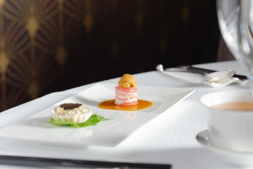 Zi Yat Heen_Snow Crab Meat, Black Truffle served with Crispy Nest_Crab Stick with Sea Urchin 紫逸軒_松露雪蟹肉脆盞_法蔥海膽雪蟹柳