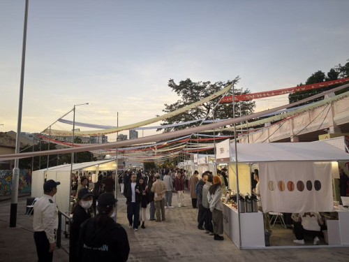 09e043e170637f7c8e03365072ef4bf6