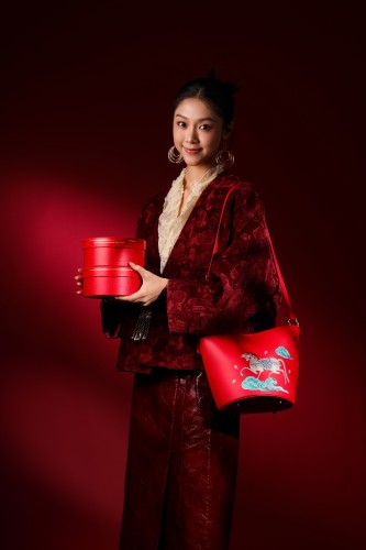 Wynn CNY Cake _with talent